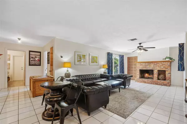 102 LAKE RING DR, Winter Haven, FL 33884