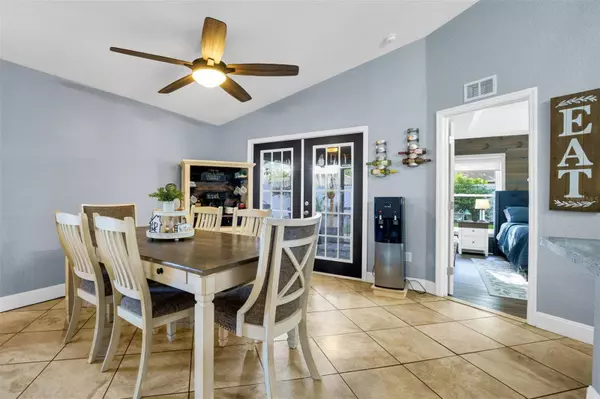 124 EAGLE POINT BLVD, Auburndale, FL 33823