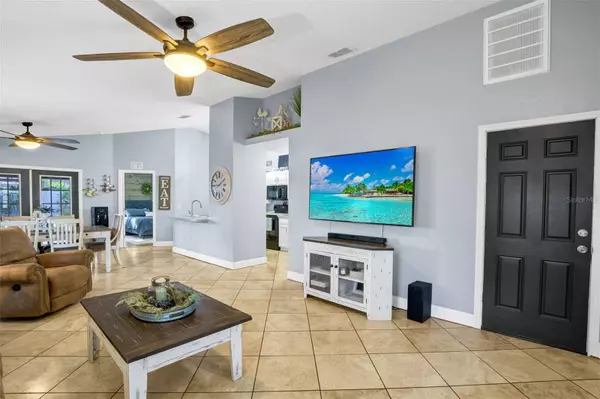 124 EAGLE POINT BLVD, Auburndale, FL 33823