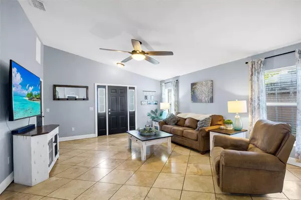 124 EAGLE POINT BLVD, Auburndale, FL 33823