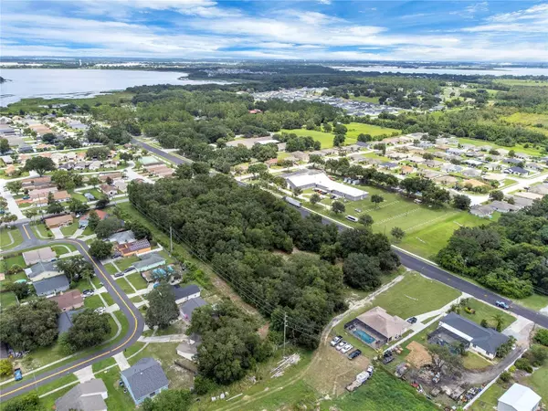 2400 BUCKEYE RD NE, Winter Haven, FL 33881