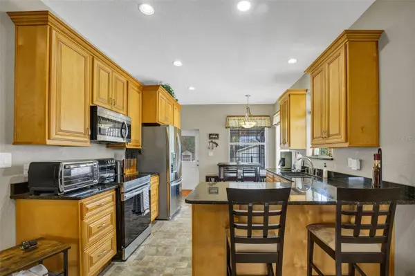 12647 SWEET HILL RD, Polk City, FL 33868