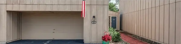 SOLD in Berea, Ohio: Finding the Perfect Condo for You and Your Dog
