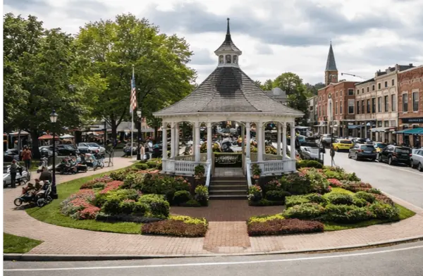 Living in Medina, Ohio Note: Why Homebuyers Love This Charming Small-Town Community,Laura Petek