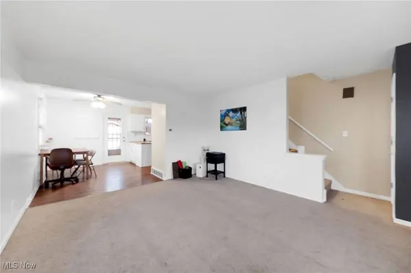 156 Northpark DR, Wadsworth, OH 44281