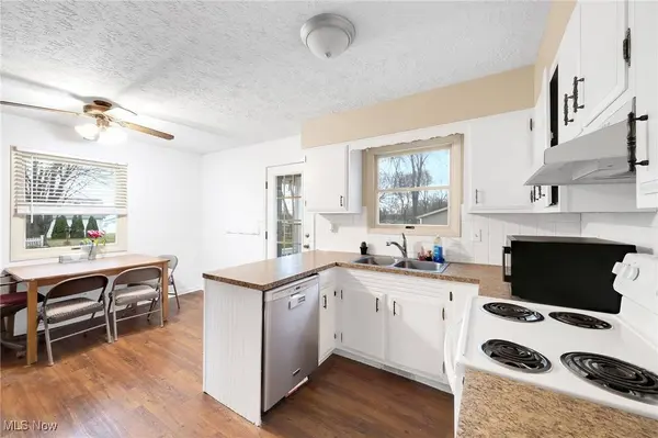 156 Northpark DR, Wadsworth, OH 44281