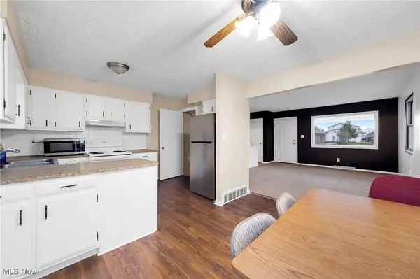 156 Northpark DR, Wadsworth, OH 44281