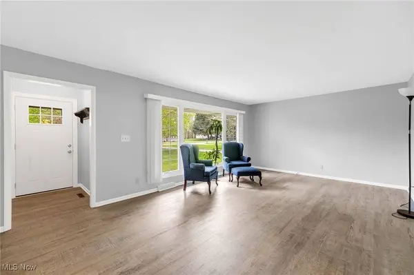 25409 Briarwood DR, Columbia Station, OH 44028