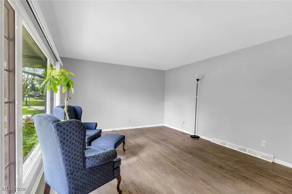 25409 Briarwood DR, Columbia Station, OH 44028