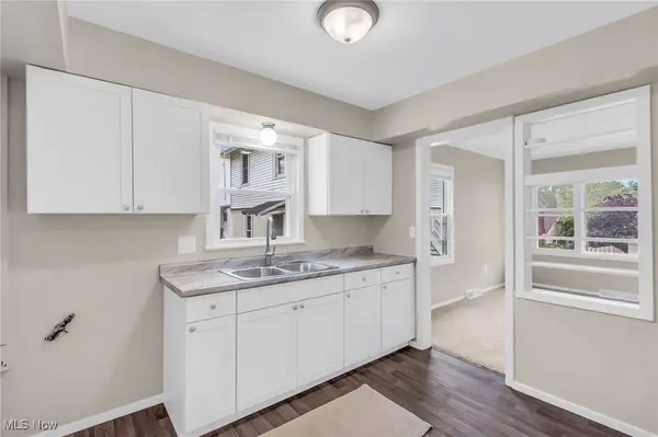 180 Glenn ST, Barberton, OH 44203