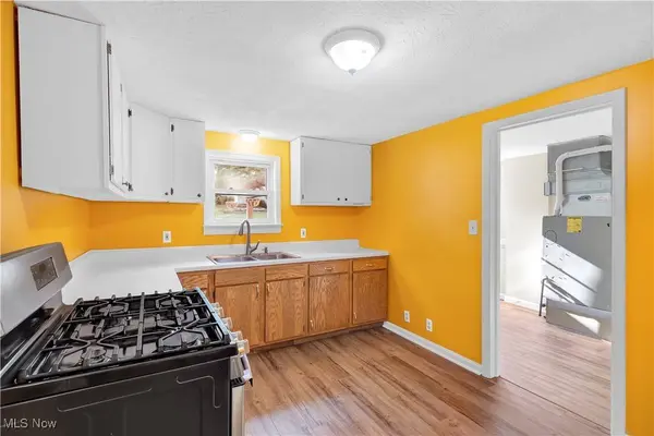 141 N Avon AVE, Wadsworth, OH 44281