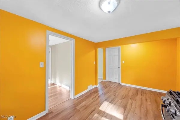 141 N Avon AVE, Wadsworth, OH 44281