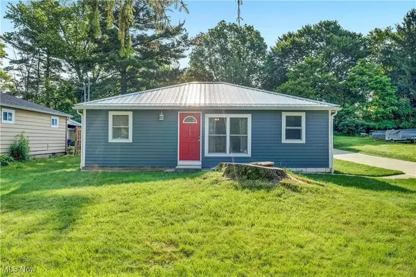 141 N Avon AVE, Wadsworth, OH 44281