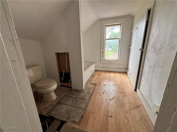 37 N Railroad ST, Greenwich, OH 44837