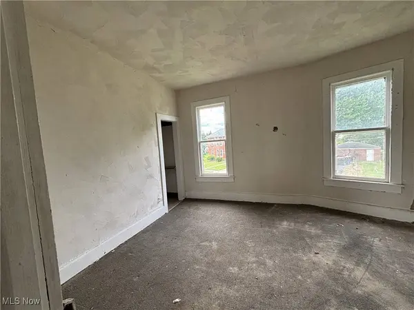 37 N Railroad ST, Greenwich, OH 44837