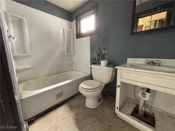 37 N Railroad ST, Greenwich, OH 44837