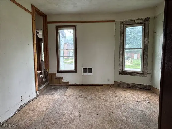 37 N Railroad ST, Greenwich, OH 44837