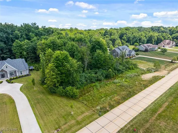 1819 Winding Willow DR, Valley City, OH 44280