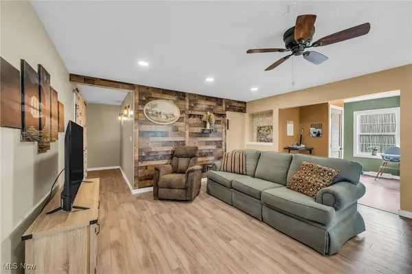 81 Marks RD, Brunswick, OH 44212
