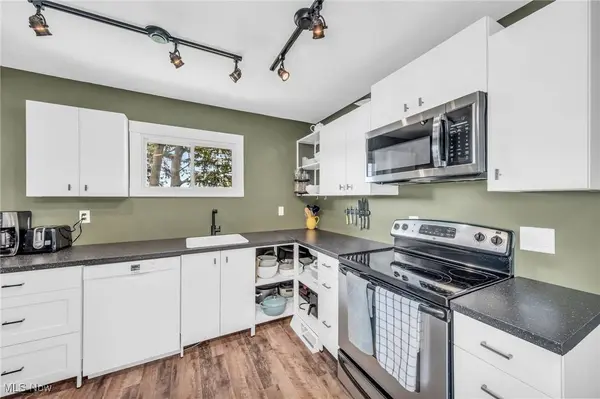 81 Marks RD, Brunswick, OH 44212