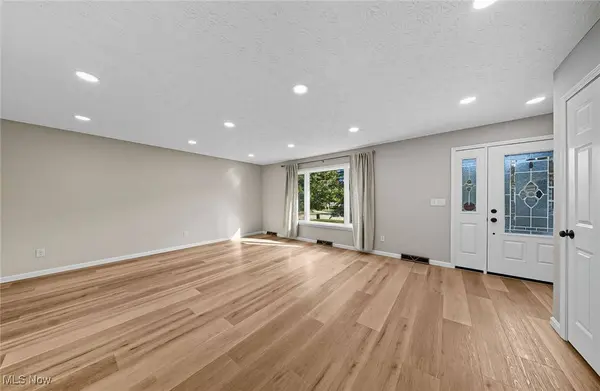 4139 Beverly Hills DR, Brunswick, OH 44212