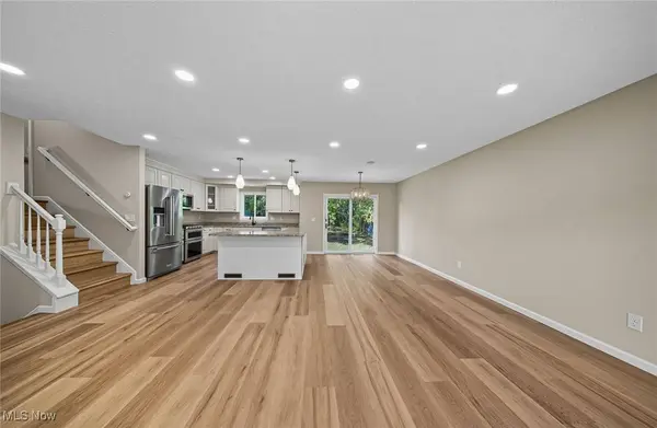 4139 Beverly Hills DR, Brunswick, OH 44212