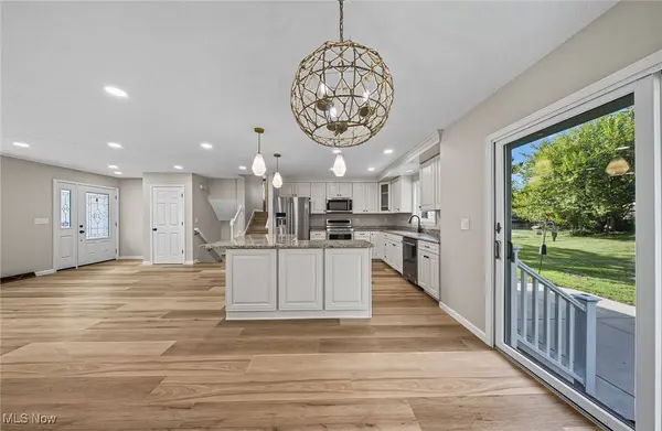 4139 Beverly Hills DR, Brunswick, OH 44212