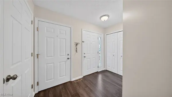 6441 Forest Park DR, North Ridgeville, OH 44039