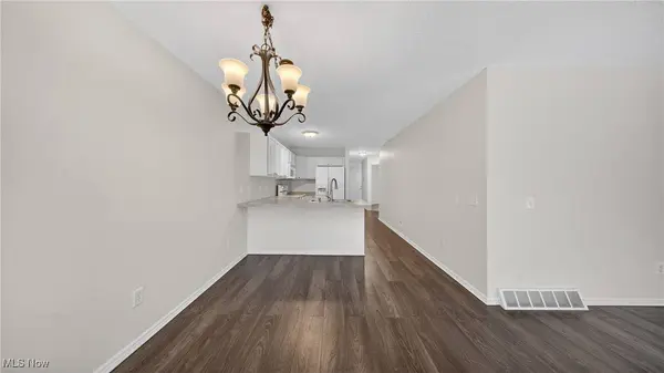 6441 Forest Park DR, North Ridgeville, OH 44039