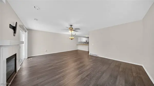 6441 Forest Park DR, North Ridgeville, OH 44039