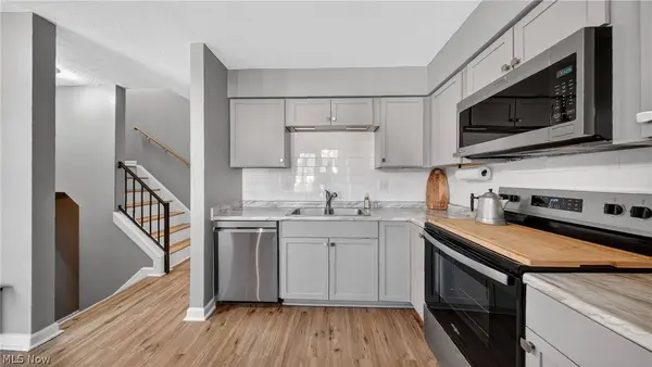 5236 Creekside BLVD, Brunswick Hills, OH 44212