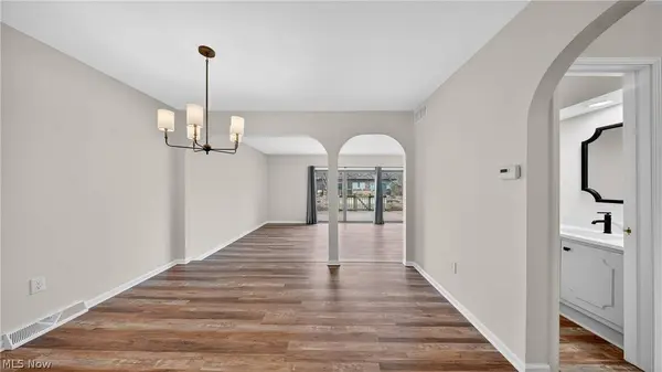 200 Granger RD, Medina, OH 44256