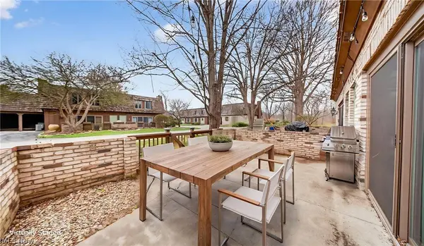 200 Granger RD, Medina, OH 44256