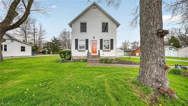 6162 Engle RD, Brook Park, OH 44142