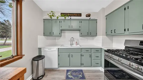 6162 Engle RD, Brook Park, OH 44142