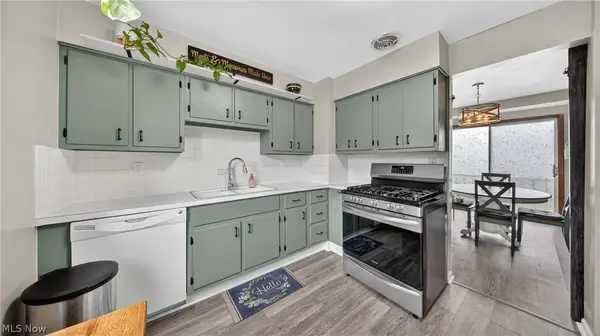 6162 Engle RD, Brook Park, OH 44142