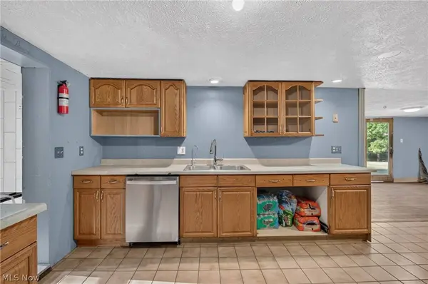 6919 W Smith RD, Medina, OH 44256