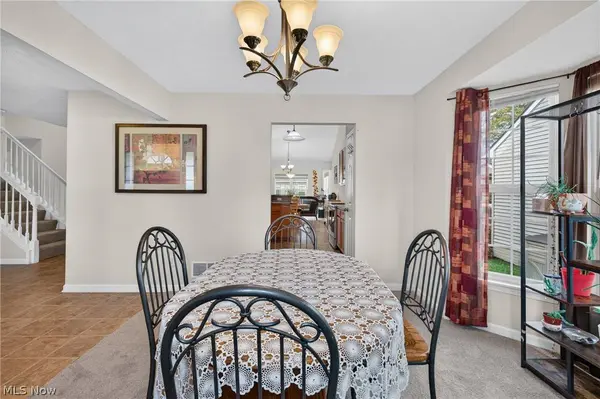8316 Chesapeake DR, North Ridgeville, OH 44039