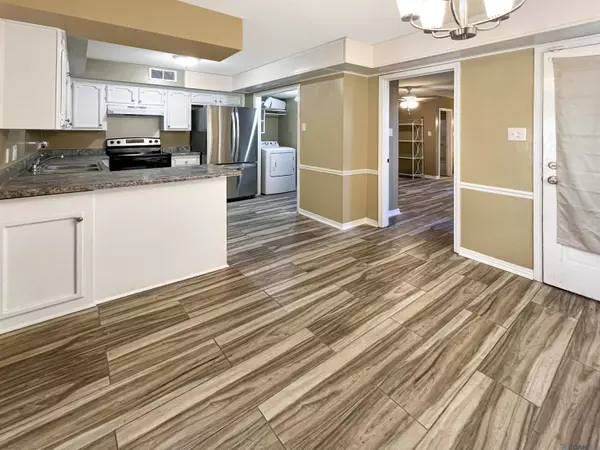 3057 Oneal Ln, Baton Rouge, LA 70816