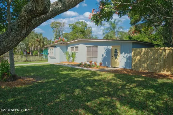 1823 SABLE PALM LN, Jacksonville Beach, FL 32250