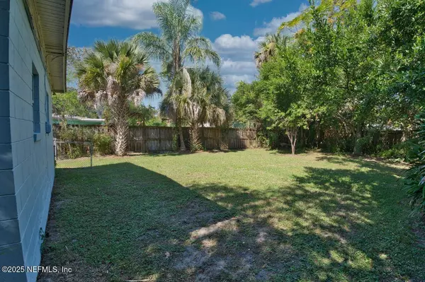 1823 SABLE PALM LN, Jacksonville Beach, FL 32250