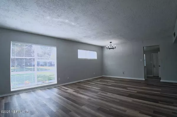 1823 SABLE PALM LN, Jacksonville Beach, FL 32250