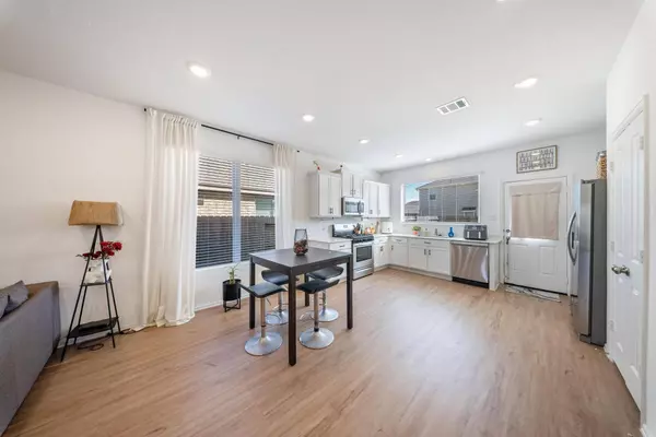 6304 Barrington Cliff Trl, Porter, TX 77365