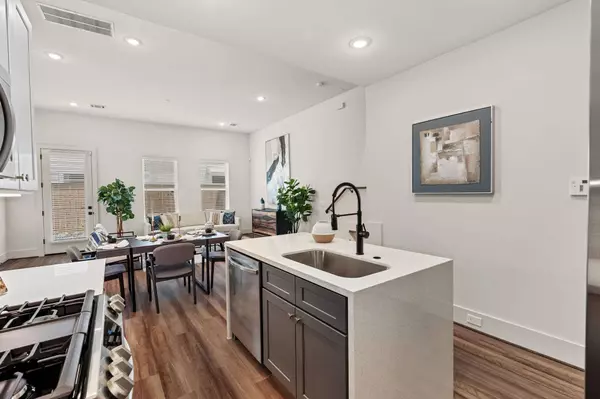 6012 Knox ST, Houston, TX 77091