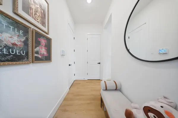 4032 Porter ST, Houston, TX 77021
