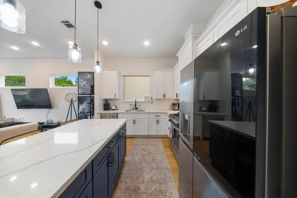 4032 Porter ST, Houston, TX 77021