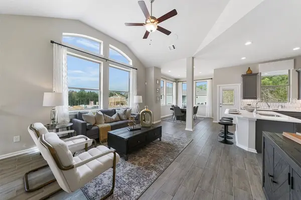 1615 Rustling Creek Drive, Missouri City, TX 77459