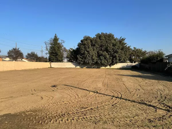 2650 N Kayenta ST, Visalia, CA 93291