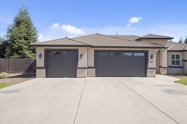 2208 W Benton Court, Exeter, CA 93221