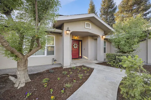 525 N Greenview Court, Visalia, CA 93291